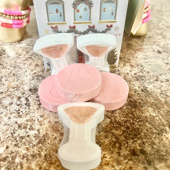 Brand New Vanilla Bean Shower Steamers - Bundle of 3 - Picture 1 of 7